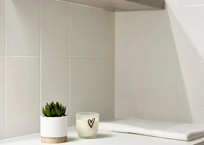 Le Rivage, Balcon&wifi En Centre-ville, Royan