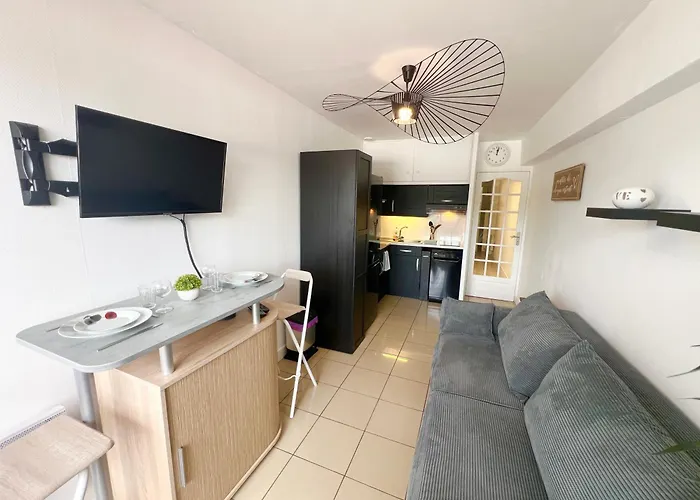Le Rivage, Balcon&wifi En Centre-ville, Royan